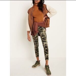 Anthro PILCRO High rise Curdoroy Camouflage Pants